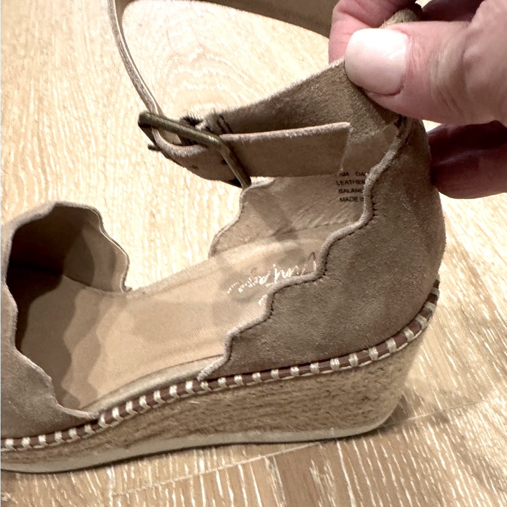 Final/Firm Price. NWOB Crown Vintage Daffodil
Espadrille Wedge Sandal, Size 7.5 - Picture 5 of 7
